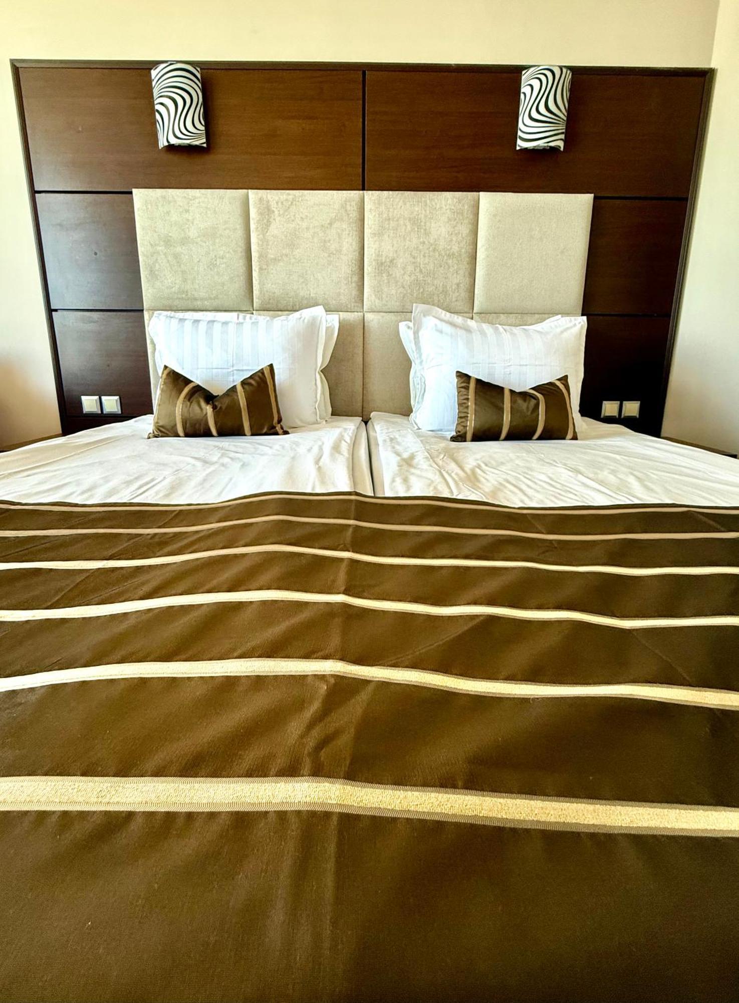 Hotel Rеgina Golden Sands Bagian luar foto