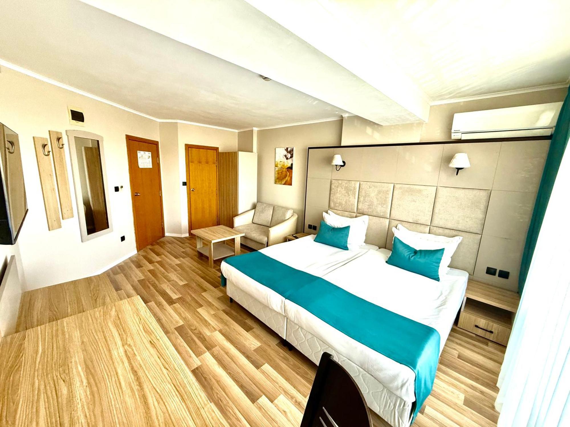 Hotel Rеgina Golden Sands Bagian luar foto