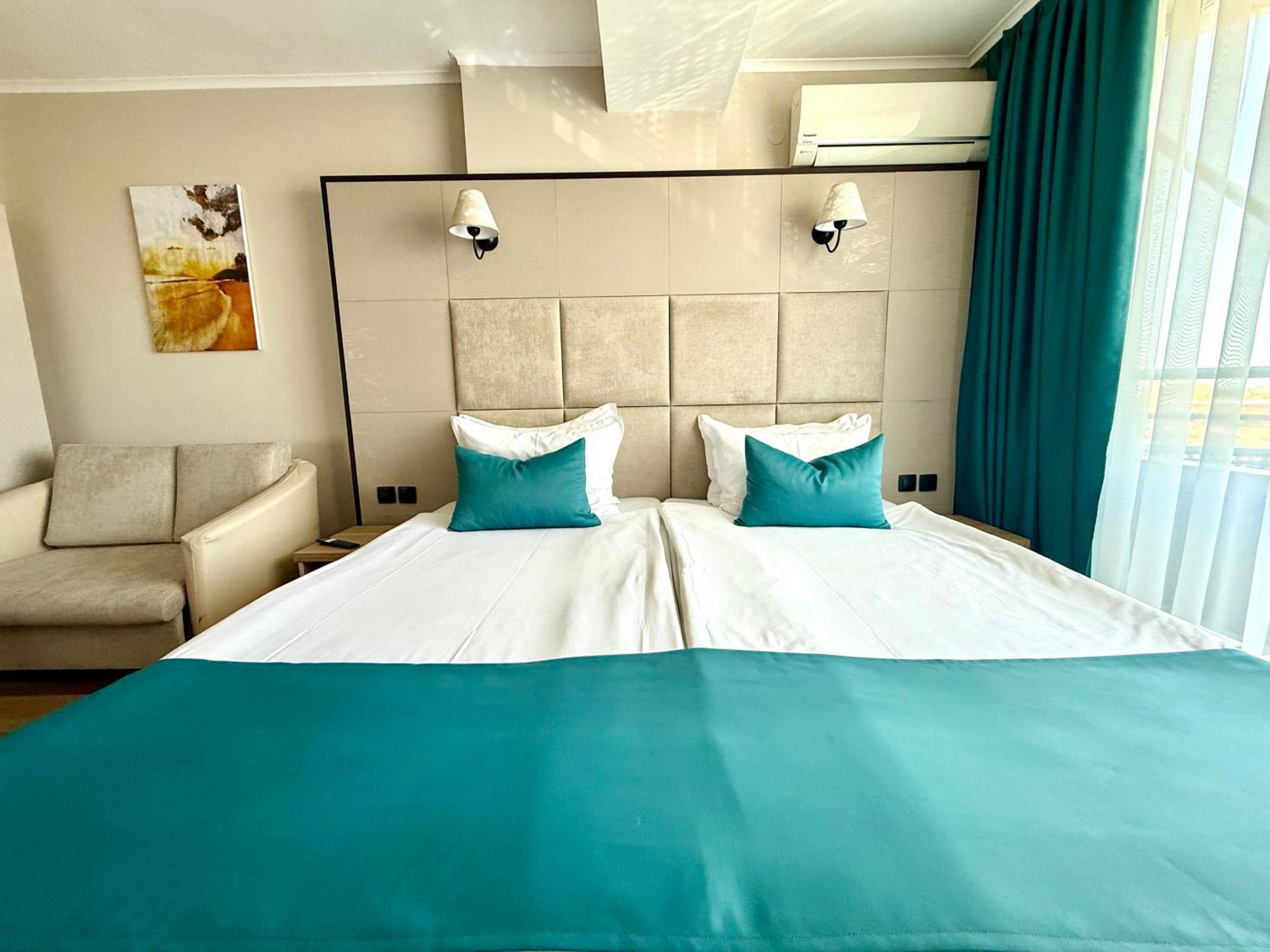 Hotel Rеgina Golden Sands Bagian luar foto