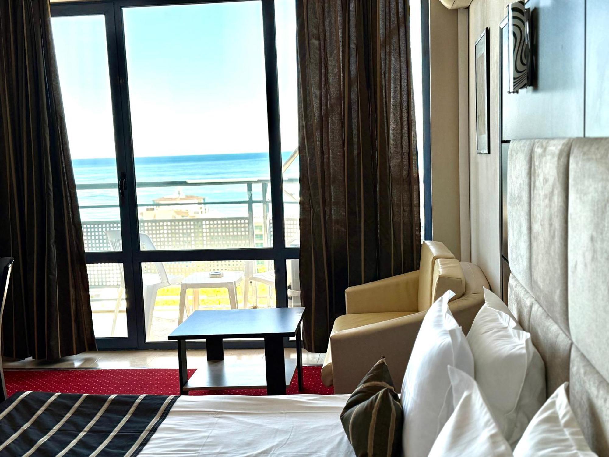Hotel Rеgina Golden Sands Bagian luar foto