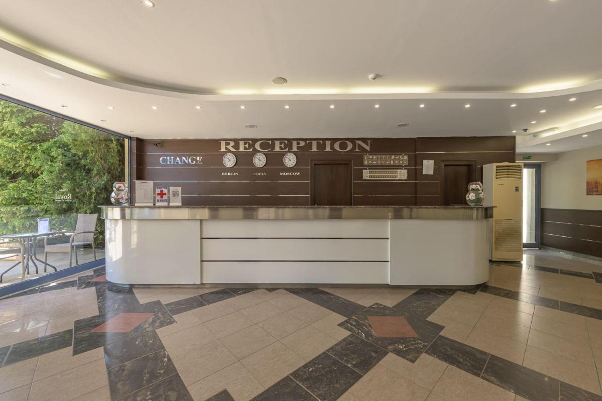 Hotel Rеgina Golden Sands Bagian luar foto