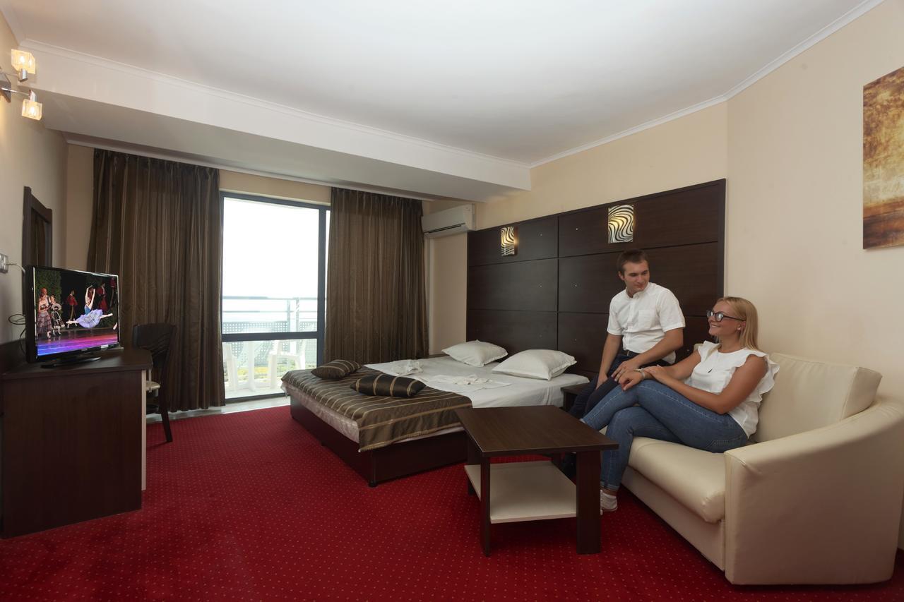 Hotel Rеgina Golden Sands Bagian luar foto