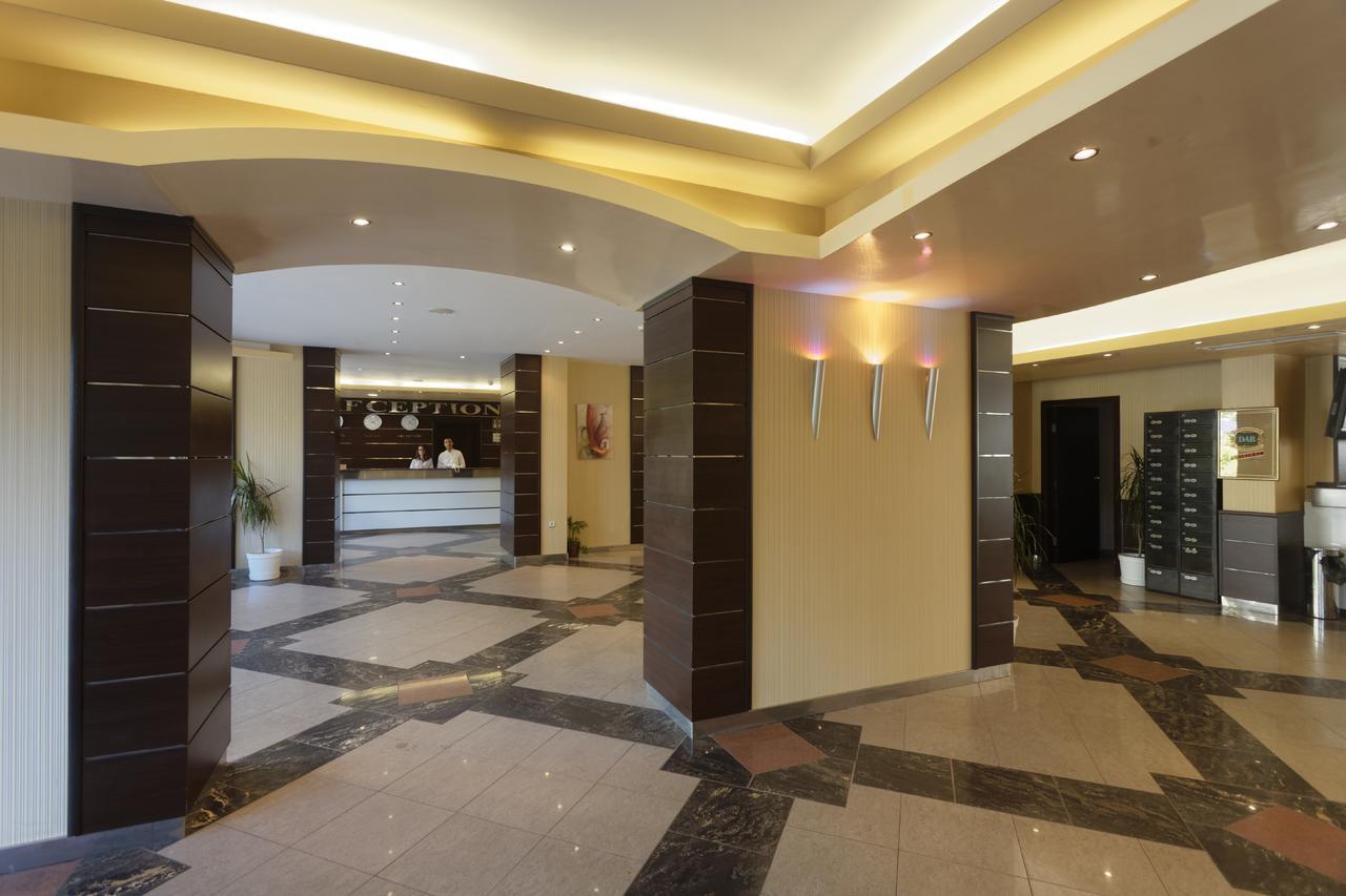 Hotel Rеgina Golden Sands Bagian luar foto