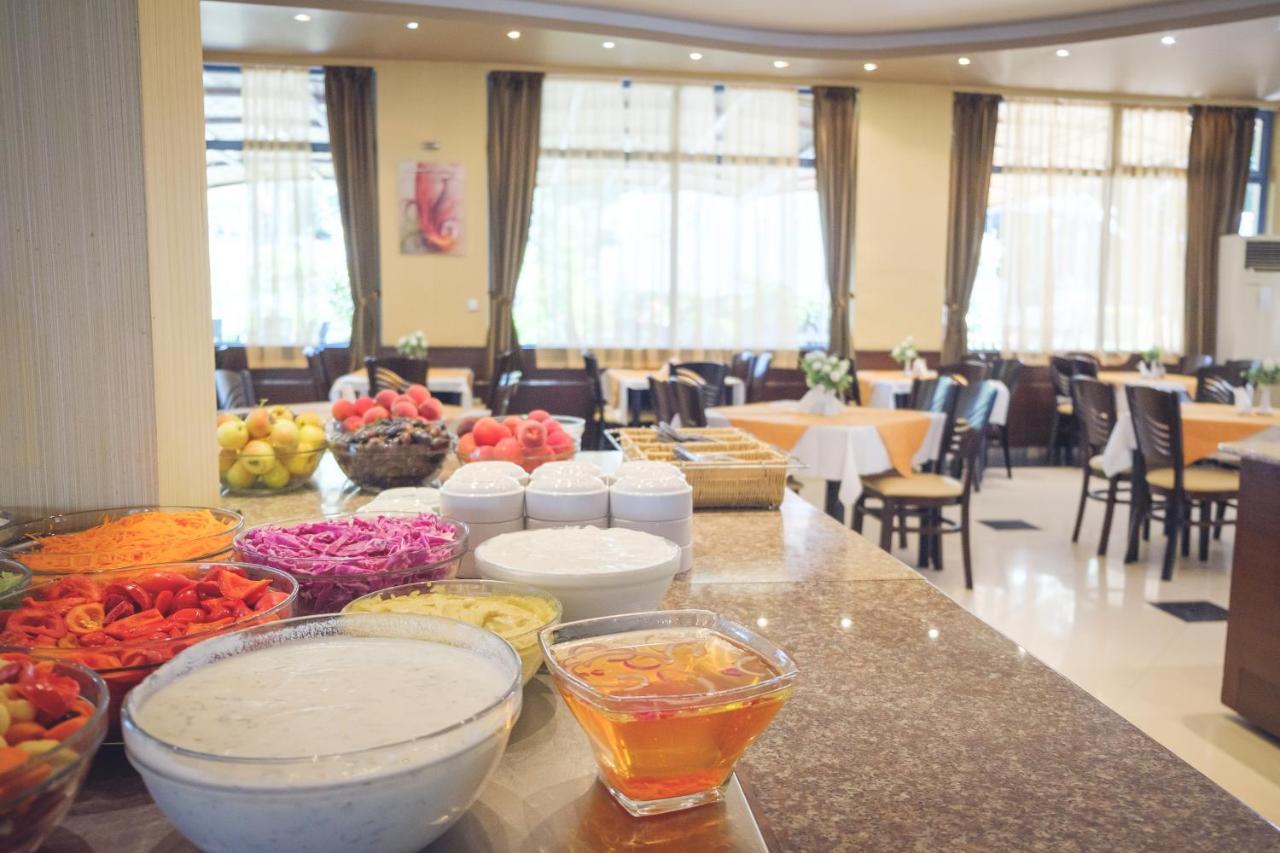 Hotel Rеgina Golden Sands Bagian luar foto