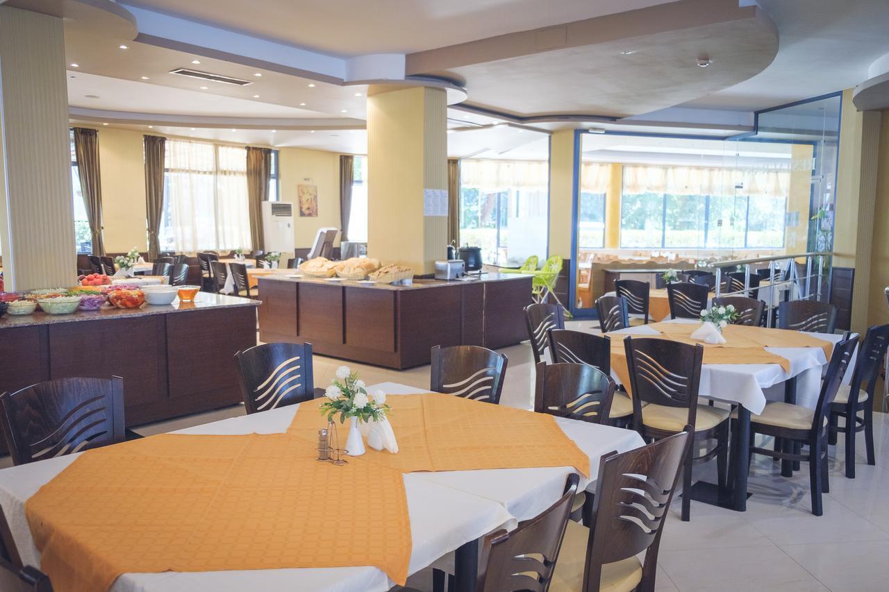 Hotel Rеgina Golden Sands Bagian luar foto