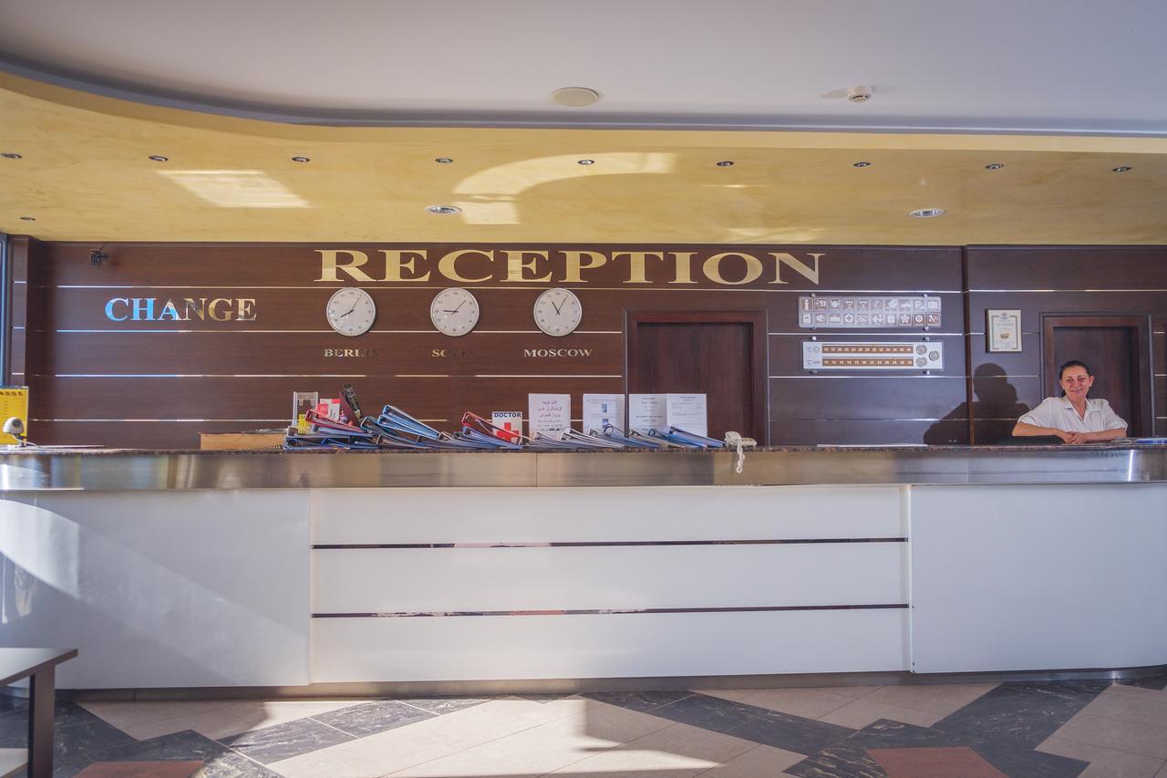 Hotel Rеgina Golden Sands Bagian luar foto