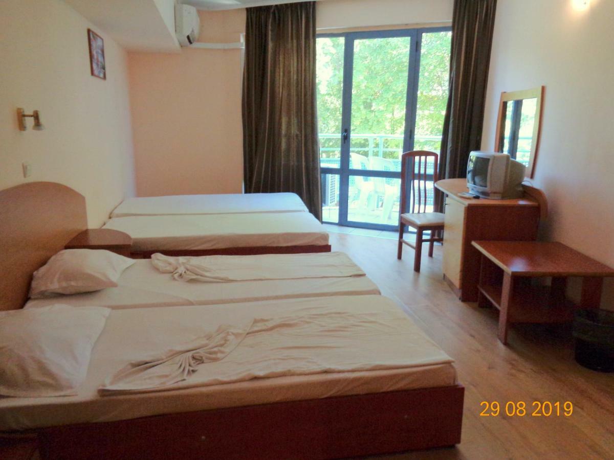 Hotel Rеgina Golden Sands Bagian luar foto