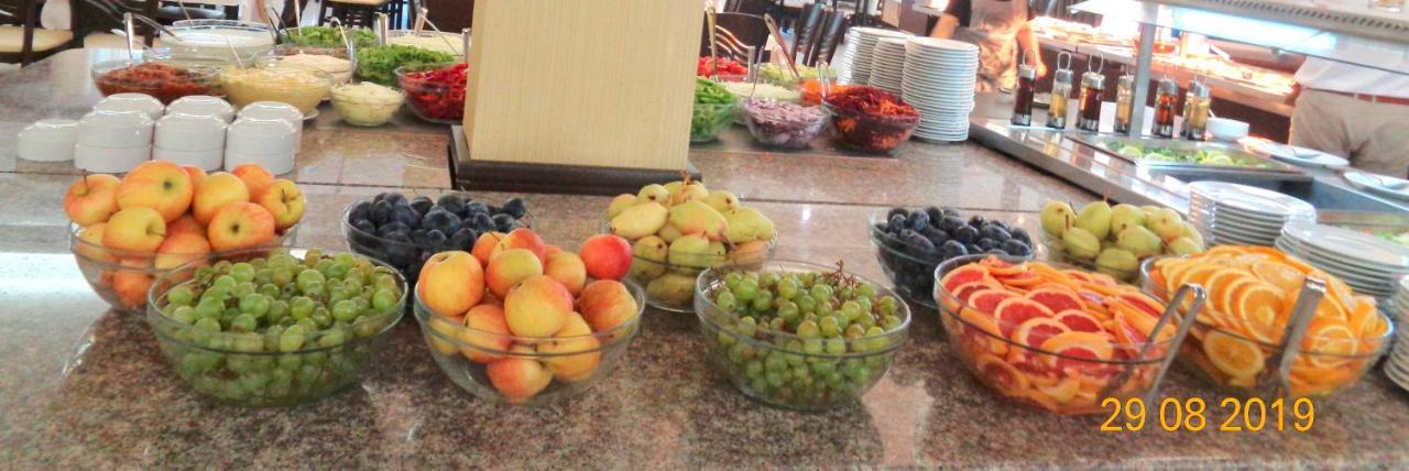 Hotel Rеgina Golden Sands Bagian luar foto